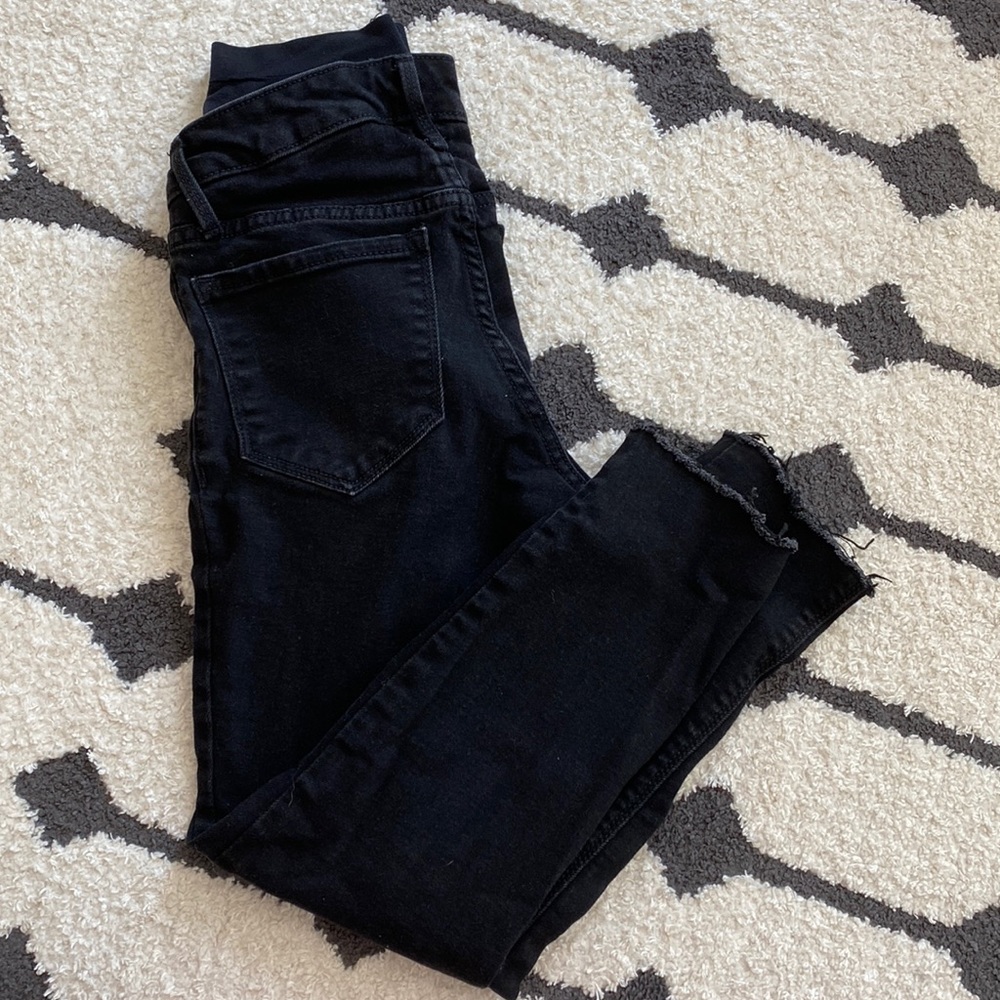 Old Navy Full Panel Maternity Rockstar Jeans in Black - PETITE SIZE